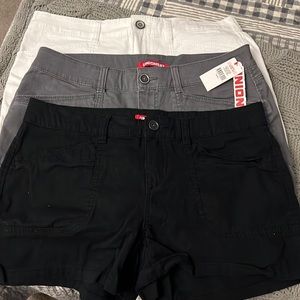 3 Pairs Union Bay Juniors Shorts. 5” MIDI. Size 13. One still has tags on.